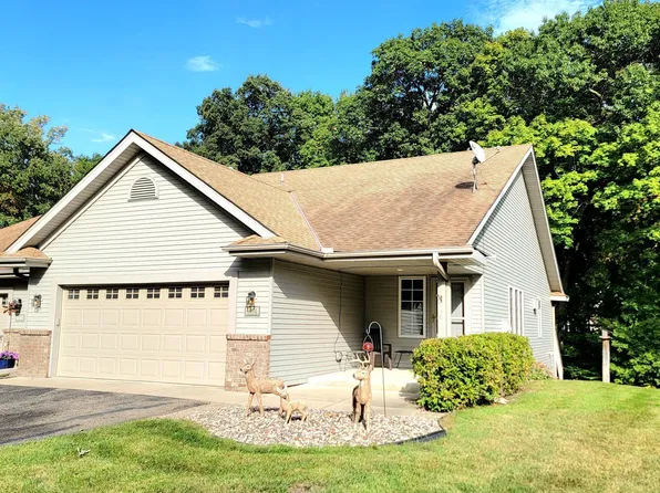 1374 Field Creek Cir, Victoria, MN 55386