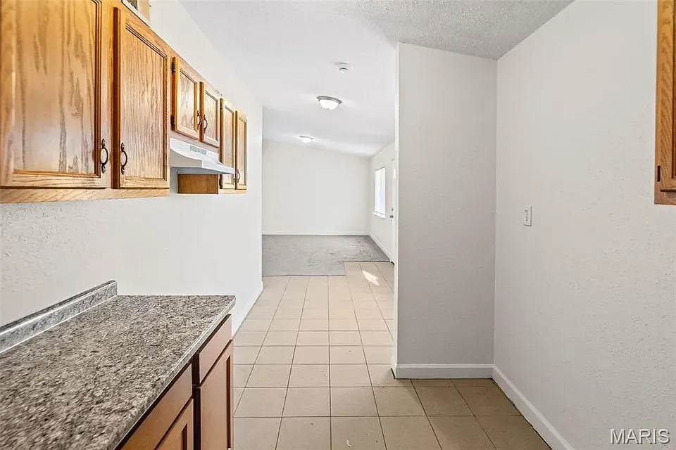 3 bed, 864 sqft, $1,400 — Photo 4