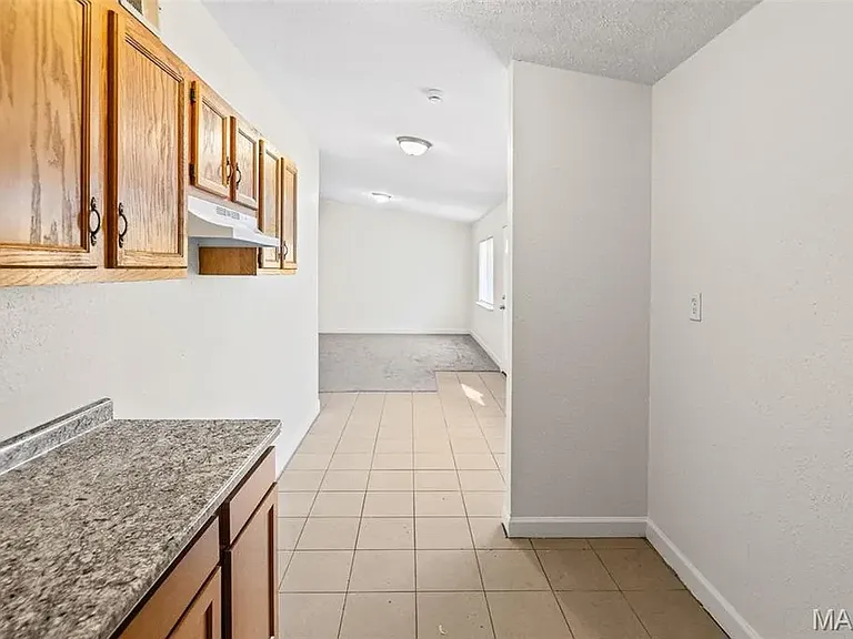 502 Saint Thomas Ln #502 — Photo 4