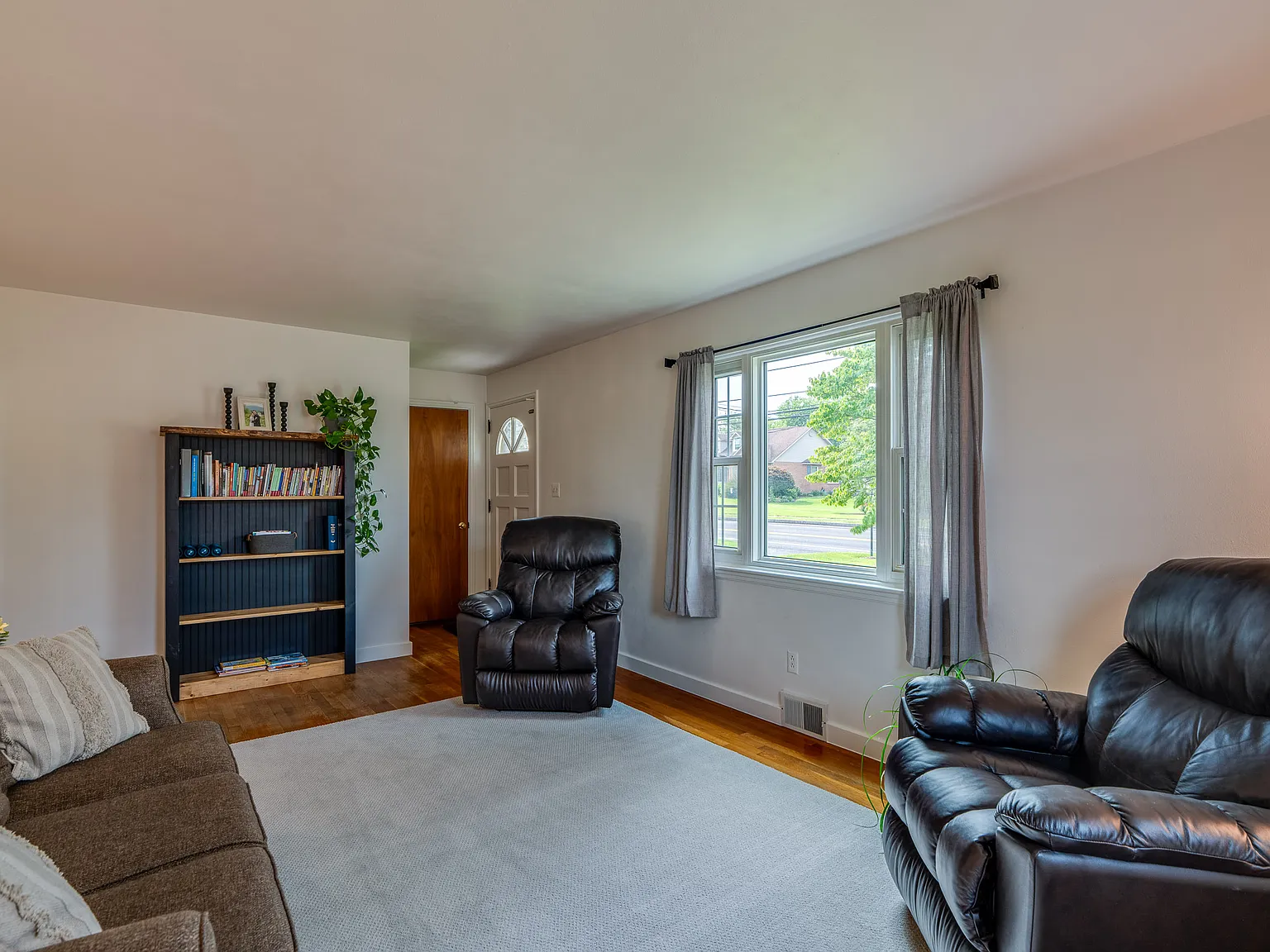 1312 South 5th Avenue - 1 — Photo 3