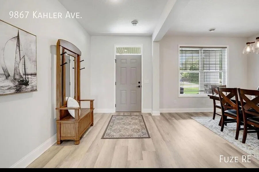 Stunning 2 Story on Golf Course! — Photo 4