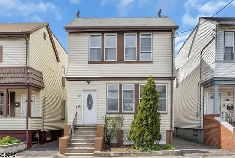 89 Schley St #2 — Photo 1
