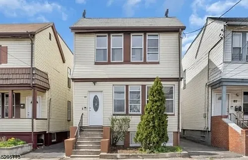 89 Schley St #2 Photo 1
