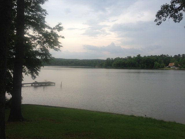 2nd image of 1299 Twin Oaks Rd