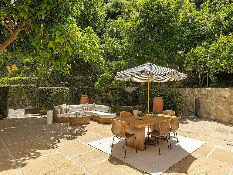 1493 Sycamore Canyon Rd — Photo 11