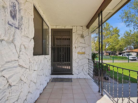 4th image of 1438 Cahill Ave