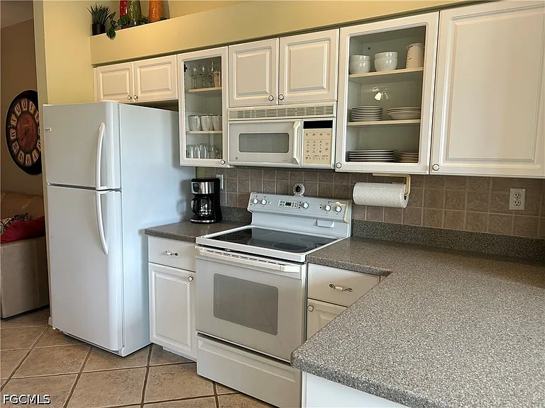 20726 Country Barn Dr — Photo 11