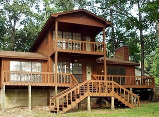 111 N Lakeview Dr, Pointblank, TX 77364