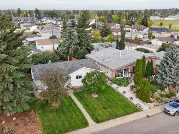 13304 73rd St NW, Edmonton, AB T5C 0T8
