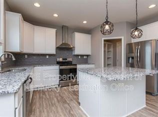 2758 Sandersville Rd, Lexington, KY 40511