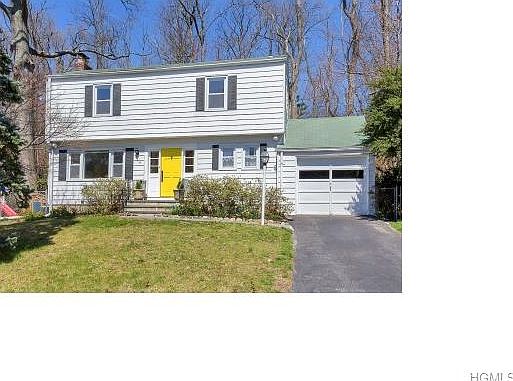 1st image of 15 Crest Dr