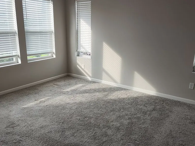 5236 Hampton St NE — Photo 10