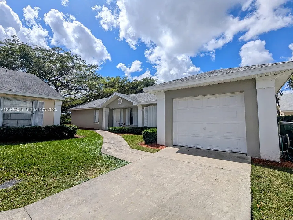 532 SE 21st Dr