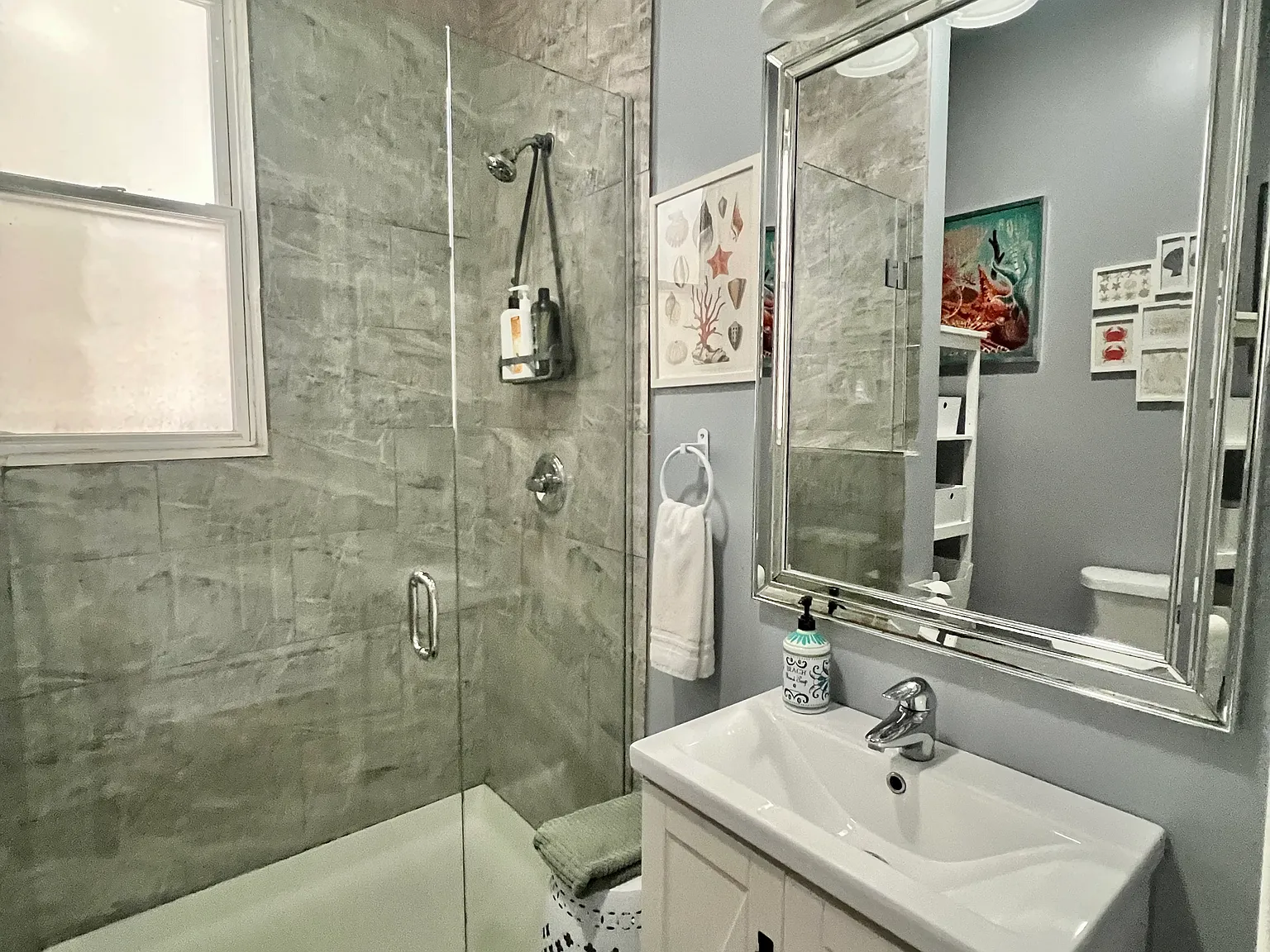 3 bed, 1200 sqft, $3,500 — Photo 3