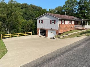 935 N Woodland Ave, Waynesburg, PA 15370
