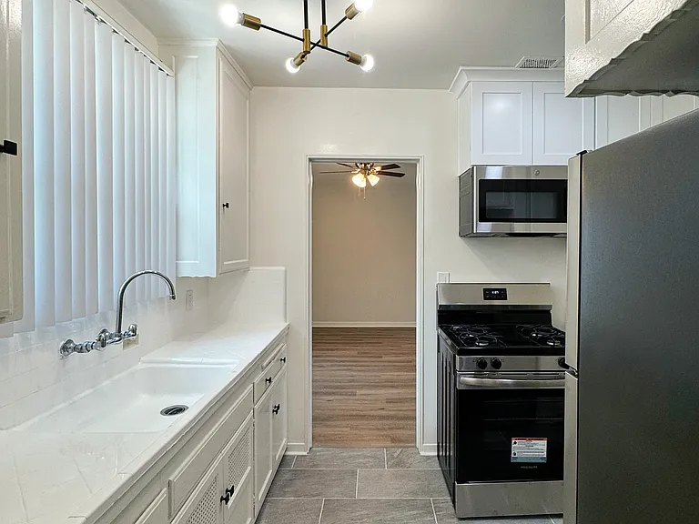877 S Marengo Ave #899 — Photo 12