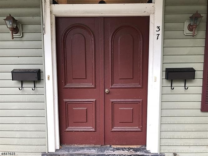 37 Center St, Clinton, NJ 08809 Zillow