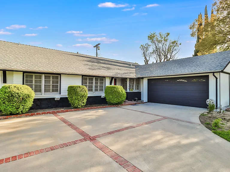 Front . Can be rented furnished or unfurnished