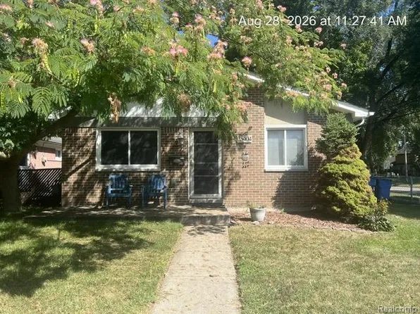 25404 Dartmouth St, Dearborn Heights, MI 48125