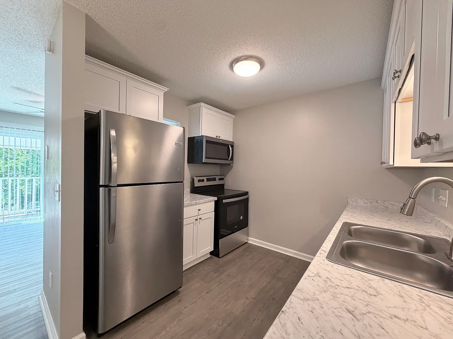 2 bed, 789 sqft, $1,195 — Photo 3
