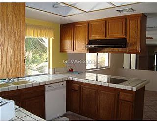 3rd image of 6150 Peppermill Dr