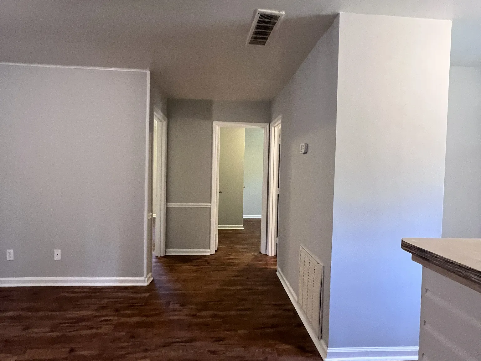 2 bed, 600 sqft, $1,100 — Photo 2