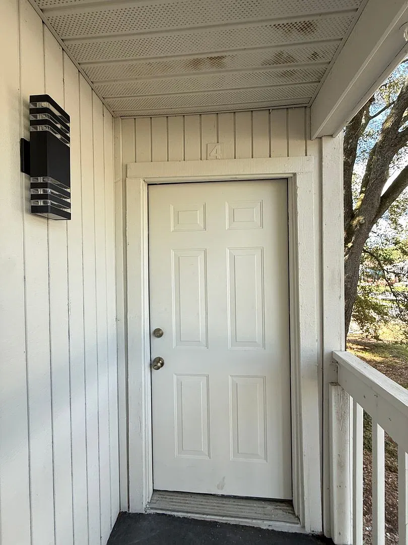 5035 Westchase Court Unit 4 — Photo 1