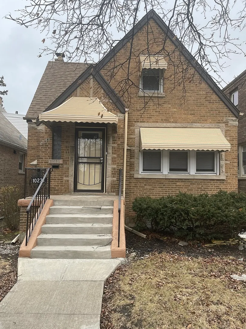 10231 S Eberhart Ave photo 1
