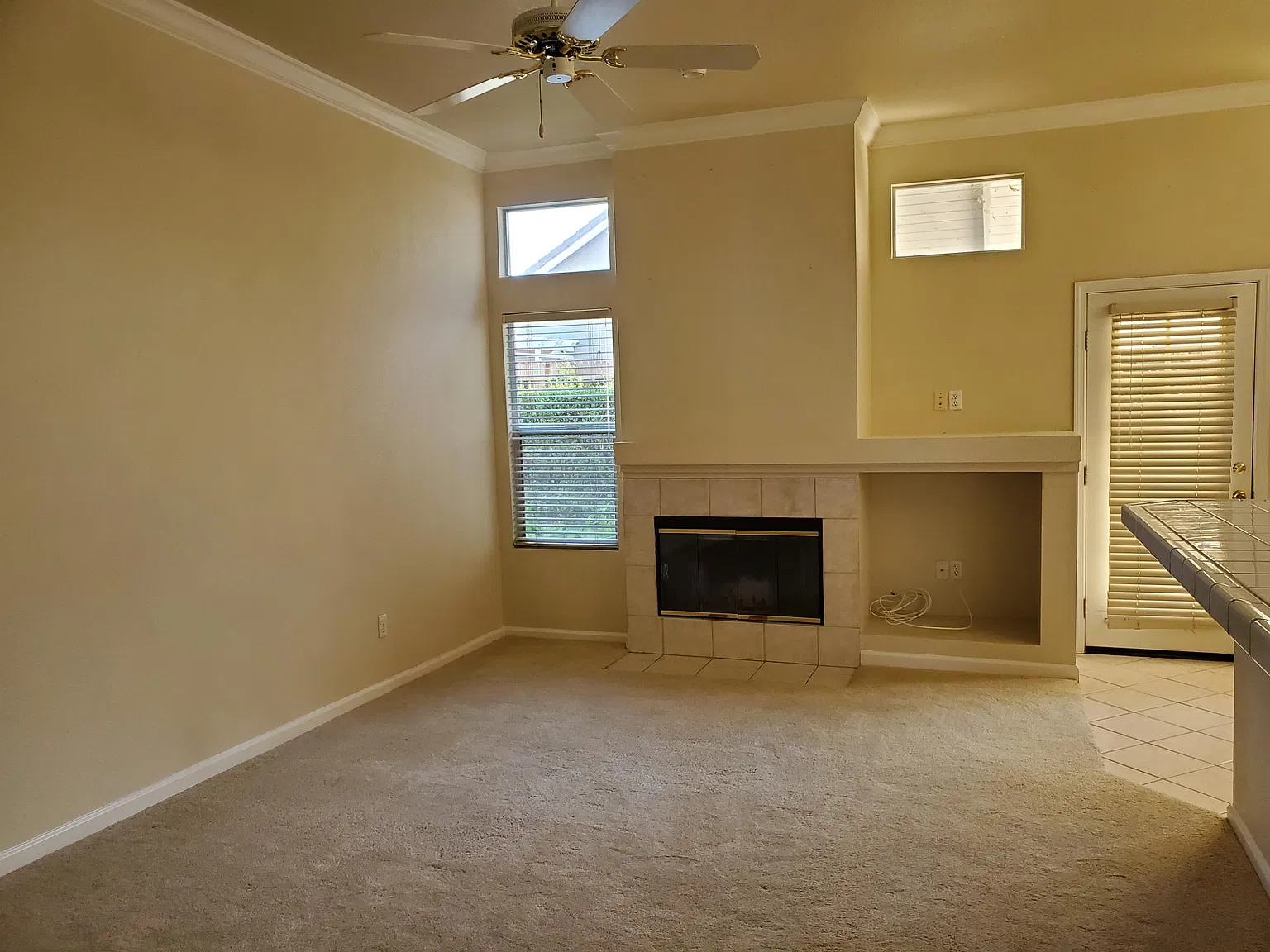 3 bed, 1624 sqft, $2,700 — Photo 3