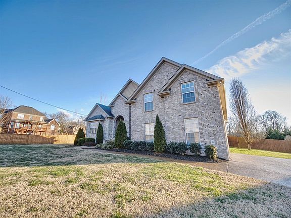 2nd image of 403 Boulder Creek Ct