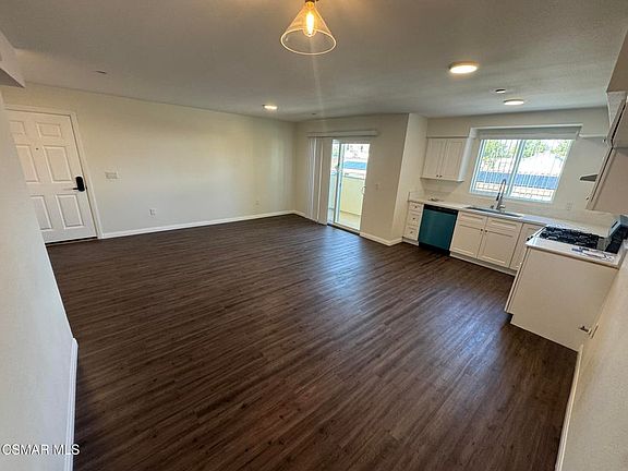 3rd image of 1850 Buyers St #205