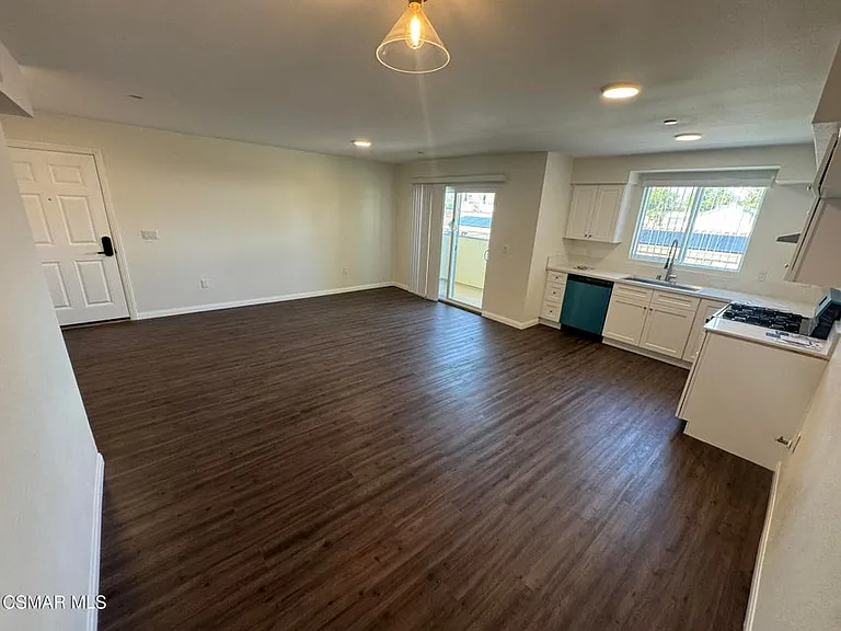 1850 Buyers St #204 — Photo 7
