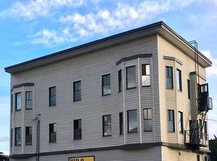 406 Union St #1A, Vancouver, BC