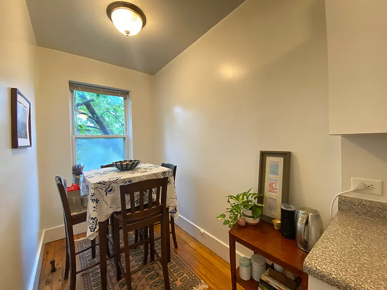 Cornelia Commons — Photo 26