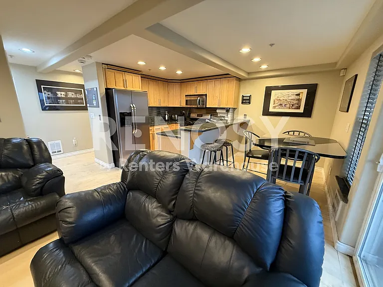 6514 Phinney Ave N #C — Photo 5