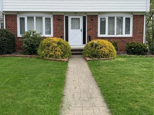 98 Walmer Ave, East Providence, RI 02914