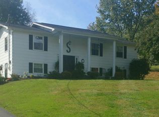 288 Hart Rd, Elizabethton, TN 37643