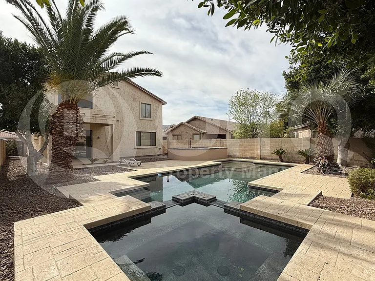 2450 E Darrel Rd — Photo 30