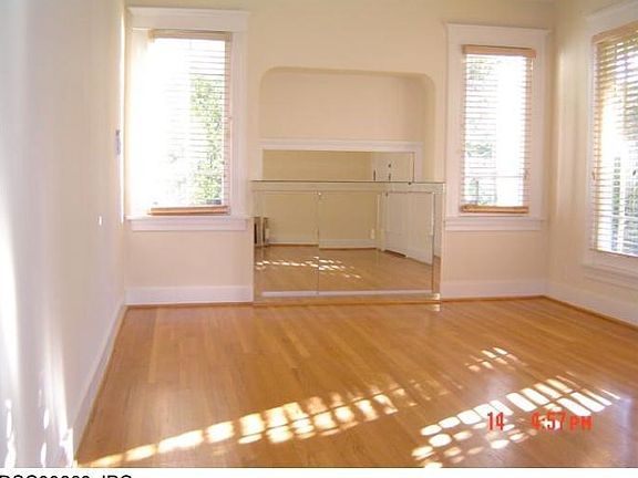 4th image of 936 Hammond St