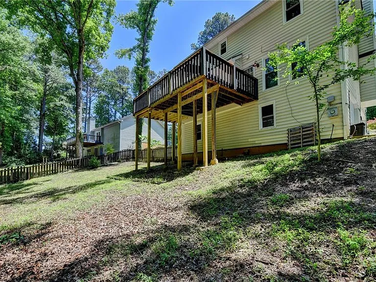 1530 Plunketts Rd — Photo 54