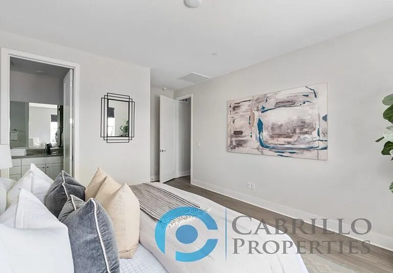 1662 Neptune Ave — Photo 31