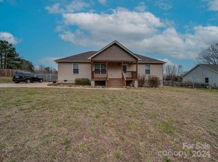 345 Springlake Rd, York, SC 29745