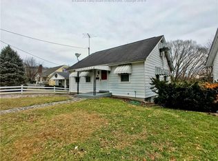 864 Chester Rd, Charleston, WV 25302