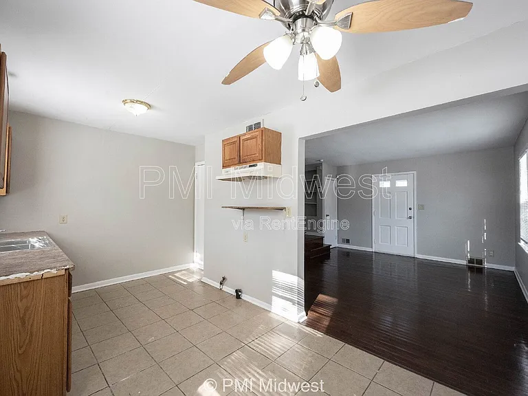 1859 W 60th St — Photo 9