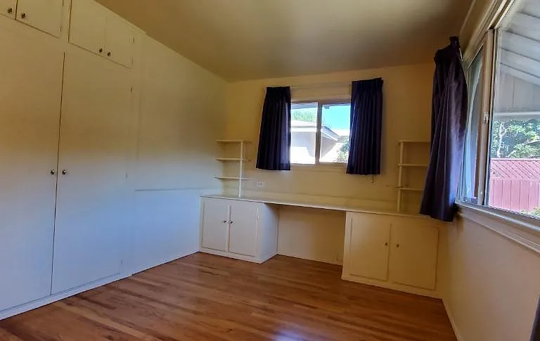 Rear bedroom