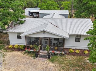 661 Linden Bluff Rd, Jesup, GA 31545