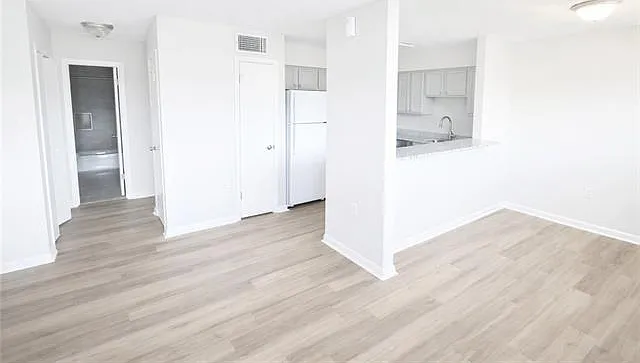106 E 3rd St #21 — Photo 3