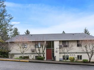 12022 SW King Arthur St APT C, King City, OR 97224