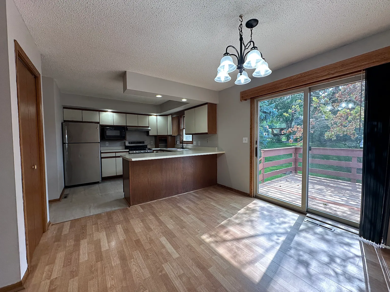 4 bed, 1872 sqft, $2,150 — Photo 4