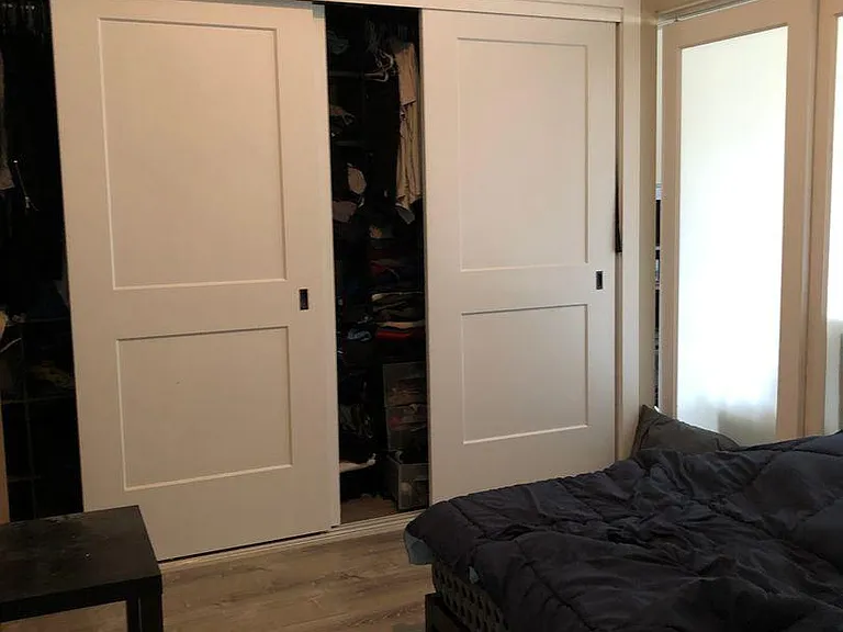 933 W Belle Plaine Ave #305 — Photo 11